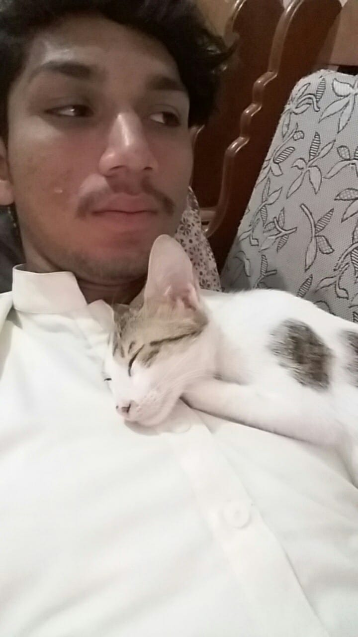Aha don't make noice.doughter is sleeping