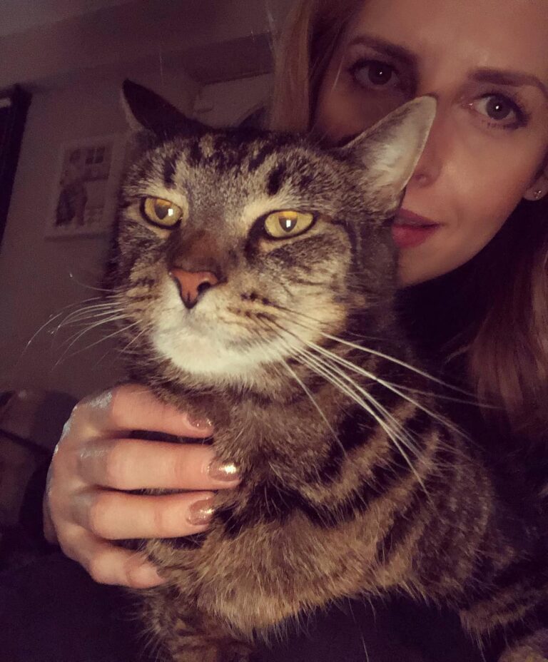 All the love in the world Dash Happy Caturday!