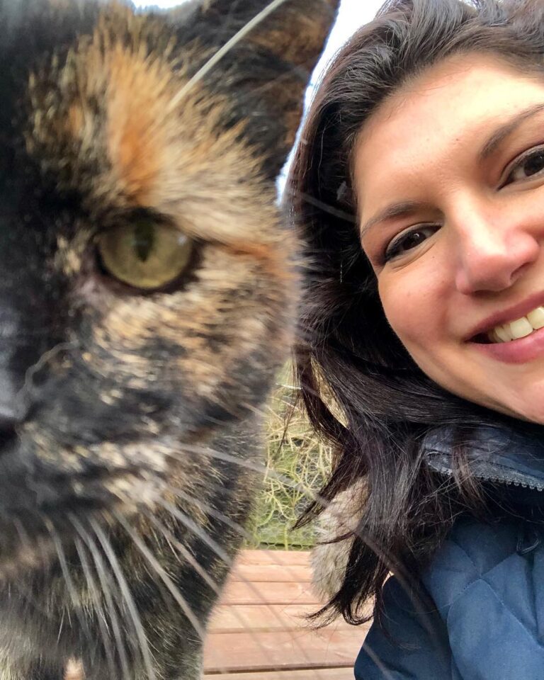 Hanging out with Delilah the tortie in Peterhead. She loves a cuddle.