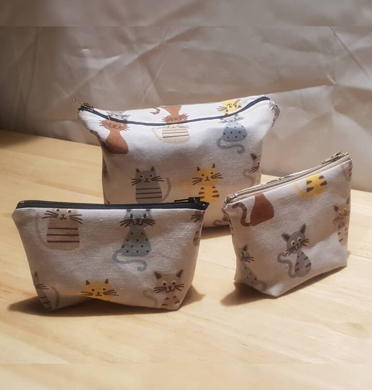 OMG soo cute Cat themed pouch/makeup bag Especially good as a gift to