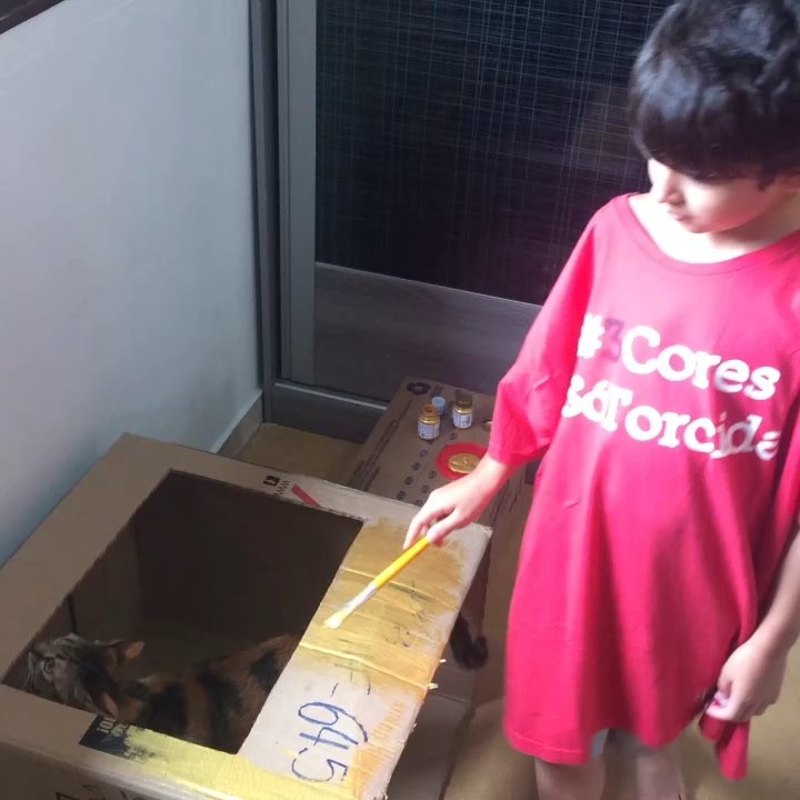 Eu também ajudei gente.. a fazer a bagunça é claro