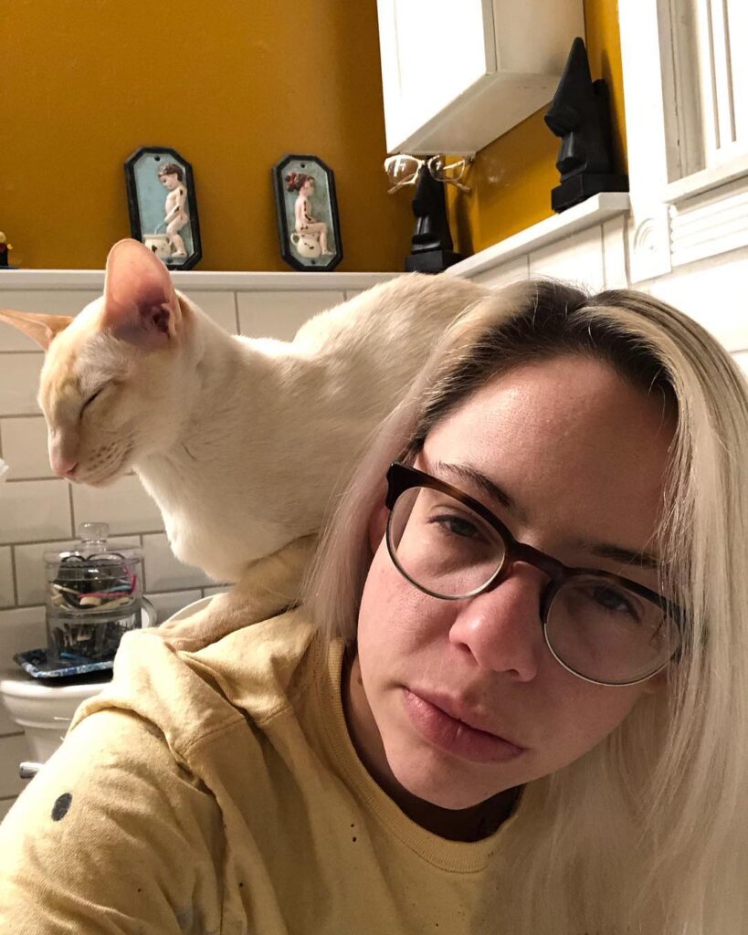 Normal company while on the toilet