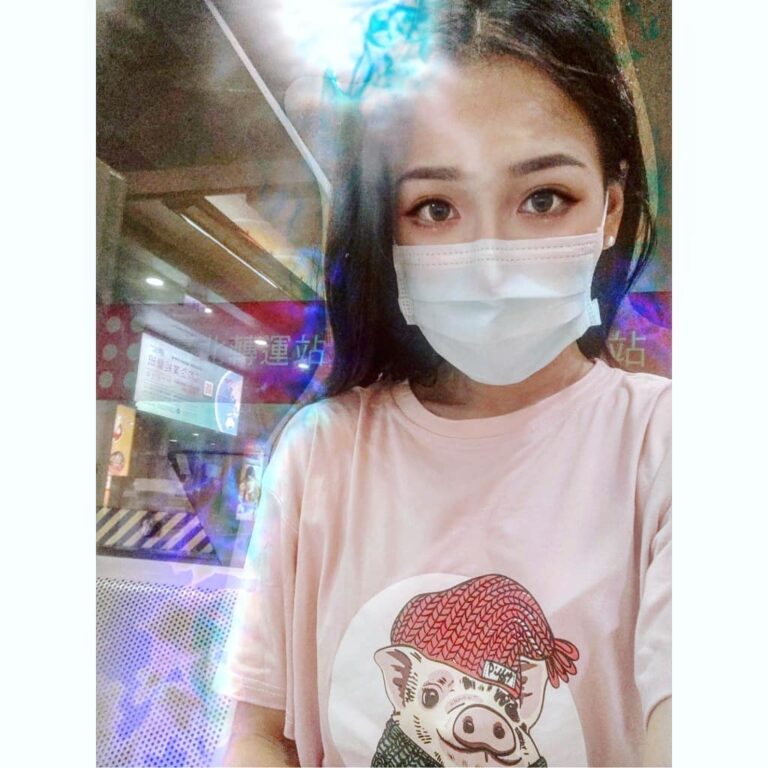 蹦蹦她媽放了個臭屁！ _ 到底是蹦蹦放的還是老涼呢？ （不要偷聞穴穴 тw #假掰女老涼 #飛天少女昕